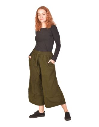 Pohodlné volné zelené tříčtvrteční kalhoty, guma v pase a kapsy