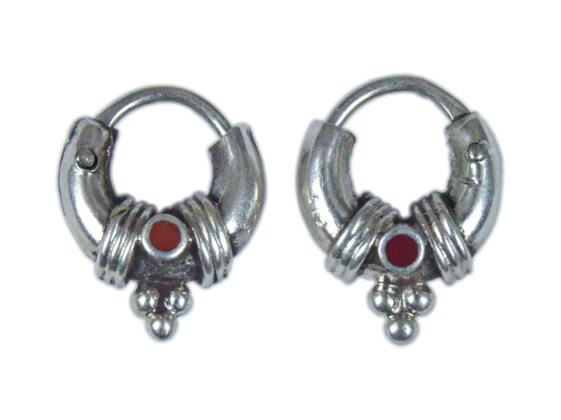 Stříbrné náušnice s červeným onyxem, malé zdobené kroužky, AG 925/1000, 2g