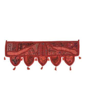 Červený závěs nad dveře s výšivkou a třásněmi, 103x36cm