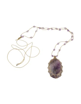 Macramé náhrdelník s ametystem a broušenými korálky, 32-70cm, stahovací