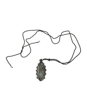 Macramé náhrdelník s labradoritem na stahovací šňůrce, obvod až 78cm