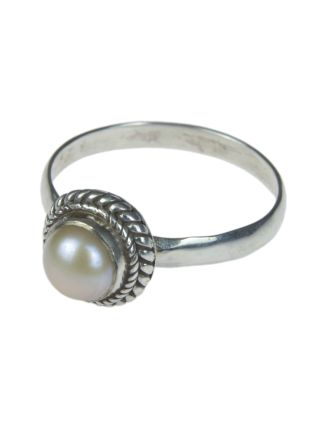 Stříbrný prsten vykládaný perlou, AG 925/1000, 4g, Nepál