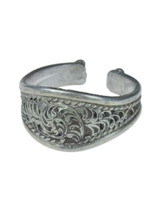 Stříbrný prsten zdobený filigránem, otevřený kroužek, velikost 51 až 62, 3g
