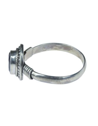Stříbrný prsten vykládaný broušeným ametystem, AG 925/1000, 4g, Nepál