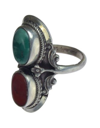 Stříbrný prsten vykládaný korálem a tyrkysem, AG 925/1000, 9g, Nepál