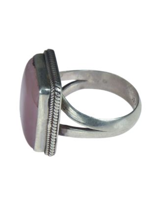 Stříbrný prsten vykládaný růženínem, AG 925/1000, 9g, Nepál