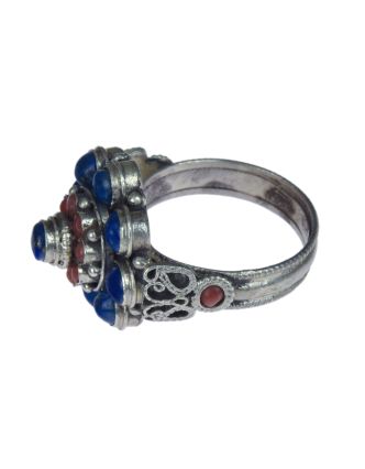 Stříbrný prsten vykládaný korálem a lapis lazuli, AG 925/1000, 8g, Nepál