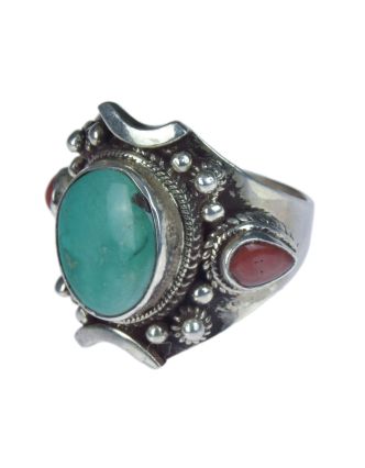 Stříbrný prsten vykládaný tyrkysem a korálem, AG 925/1000, 10g, Nepál