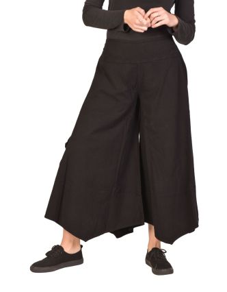 Pohodlné volné černé tříčtvrteční kalhoty, guma v pase