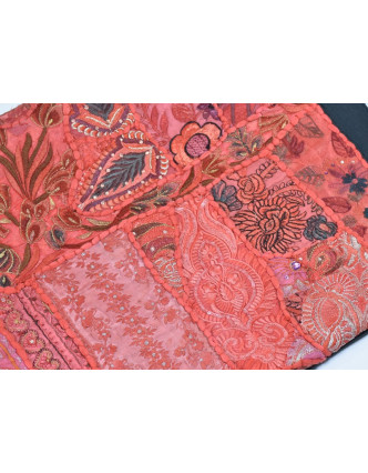 Červená patchworková tapiserie z Rajastanu, ruční práce, 107x150cm