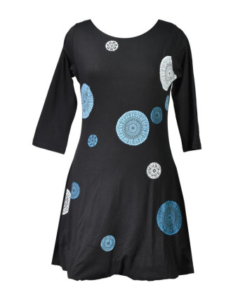 Krátké balonové černé šaty s tříčtvrtečním rukávem, modré Chakra aplikace
