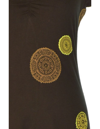 Krátké černé šaty se zelenými aplikacemi Chakra, V výstřih