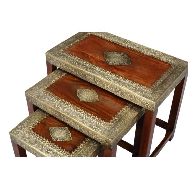 Set 3 stoliček z mangového dřeva, zdobené mosazí, 61x36x53cm