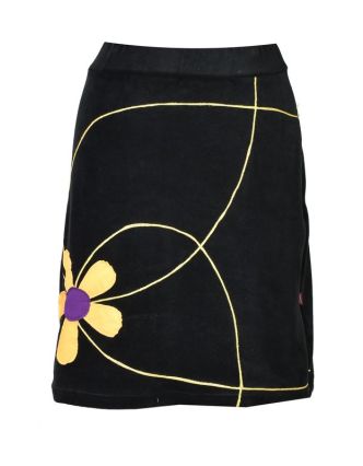 Krátká černá sametová sukně, aplikace barevné květiny