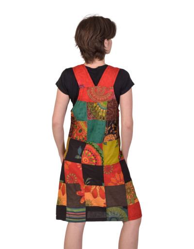 Krátké šaty s laclem a kapsou, multibarevný patchwork, bavlněné plátno
