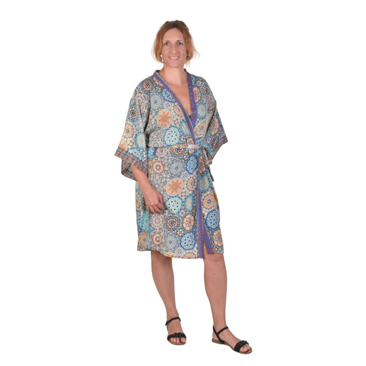 Krátké kimono s páskem