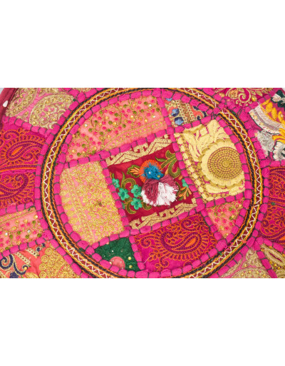 Taburet z Rajasthanu s bohatou Ari výšivkou, průměr 49cm výška 36cm patchwork