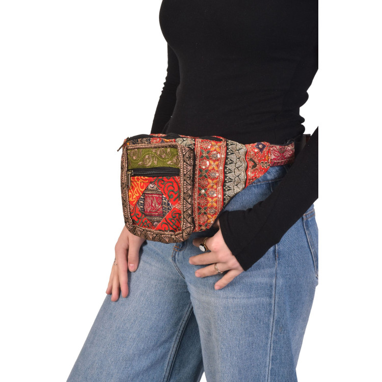 Luxusní boho ledvinka, patchwork, 30x20cm